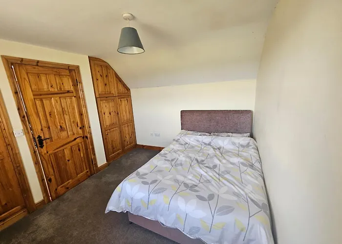 Ferienhaus Beacon View House 4-beds Sleeps 8 Parking *